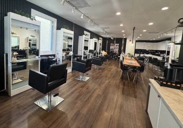 Barbers, Hairstylists, &amp; Nail Techs Wanted for Premium Salon in South Pasadenas
