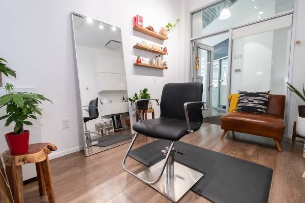 New Members: Studios Starting at $329 with 6 Weeks Free Rent in Hollywoods