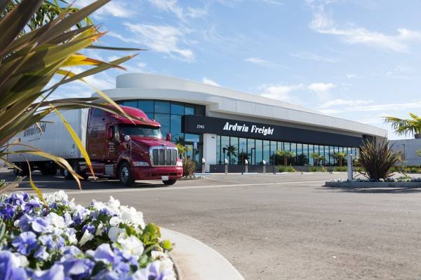 We Are Hiring Owner Operators (Owner Operators) (Los Angeles, CA)s