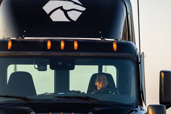 CDL A Regional Dry Van Driver with Regular Weekly Home Time (Compton)s